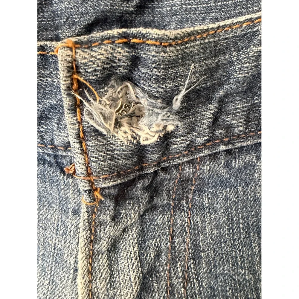 Levis levi 569